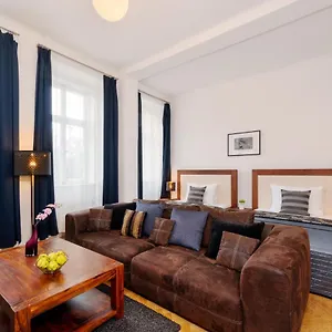 Old Town Square Premium 4*, Praga República Checa