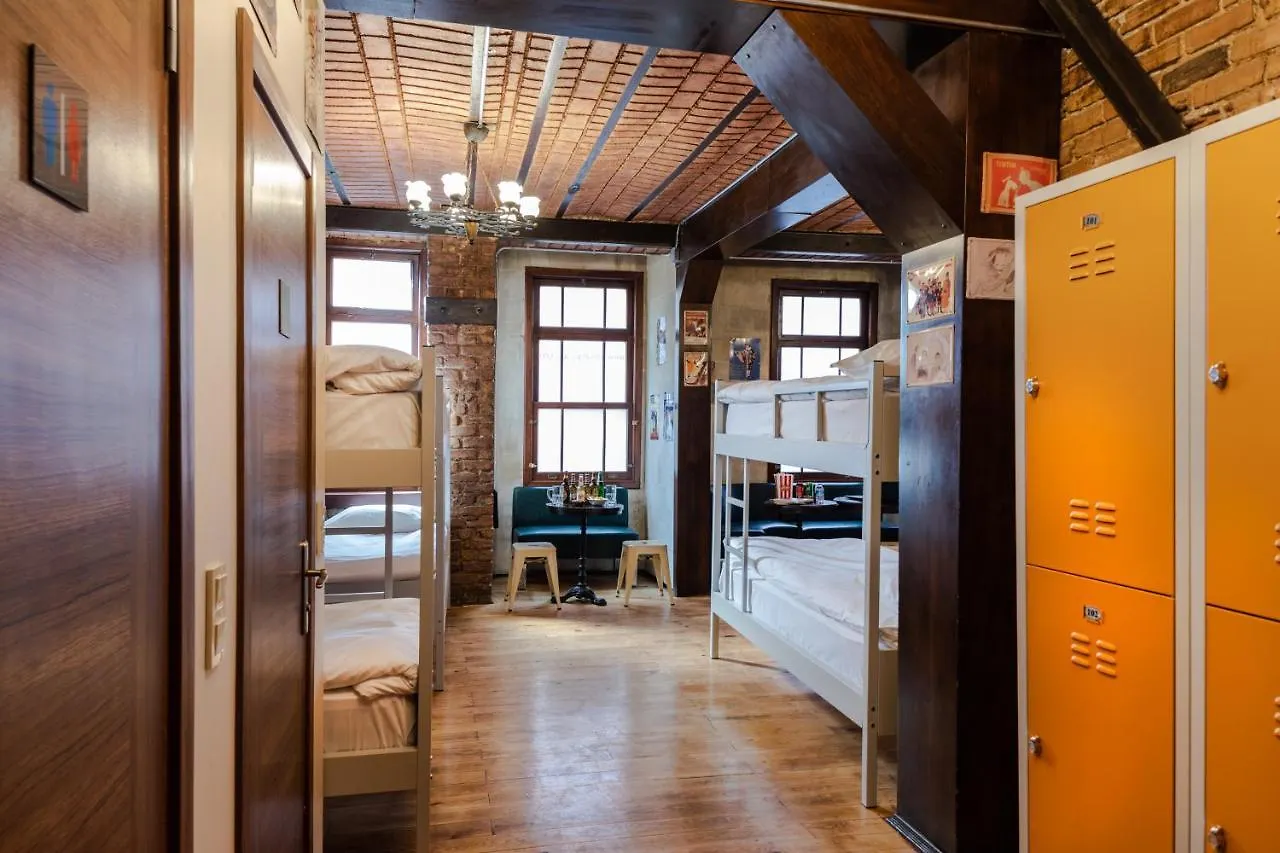 Sanat Hostel Taksim Istanbul
