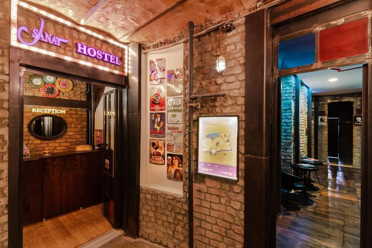 Sanat Hostel Taksim Istanbul